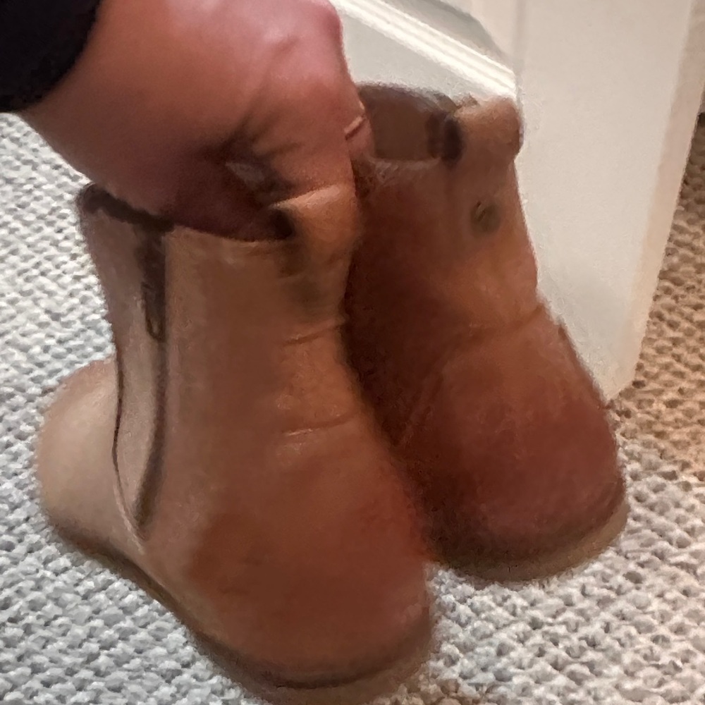 Taos women’s leather booties - Picture 4 of 6
